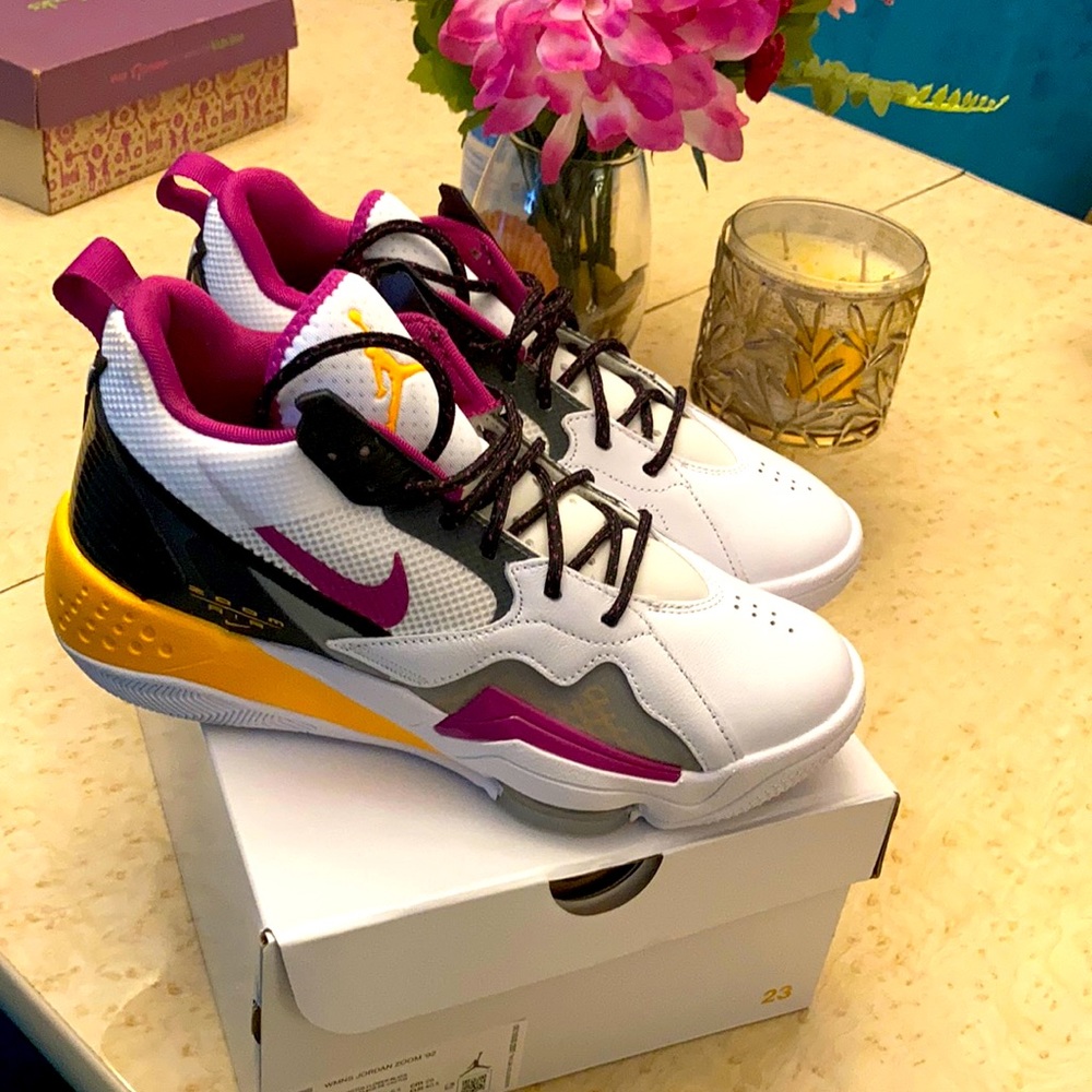 Authentic ~Brand New Air Jordan Zoom 92-Size 9